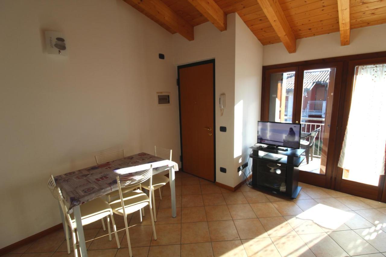 Residenza La Corte Castelnuovo del Garda Exterior photo